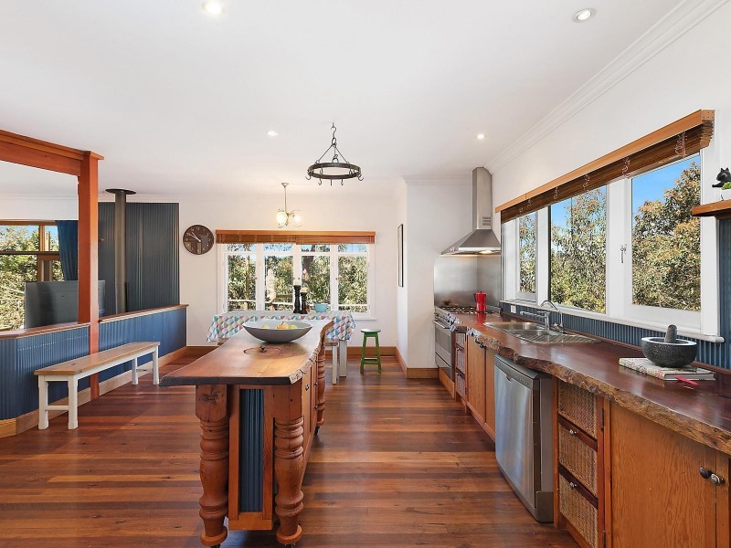3 Lees Avenue, Wentworth Falls NSW 2782
