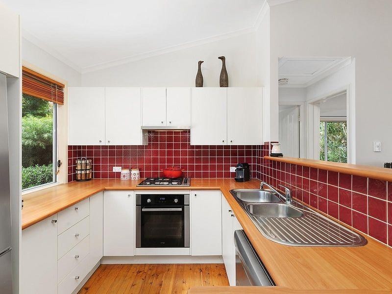 30 Banksia Road, Wentworth Falls NSW 2782