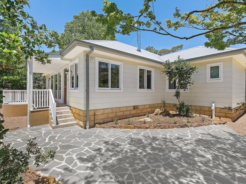 23 Scott Avenue, Leura NSW 2780