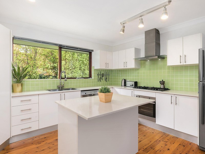 1 Maple Grove, Wentworth Falls NSW 2782