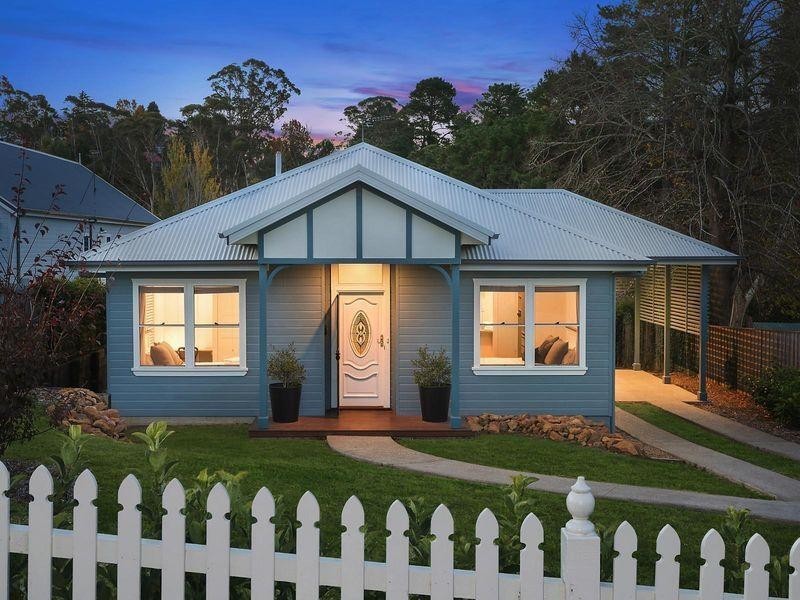 4 Cumberland Street, Katoomba NSW 2780