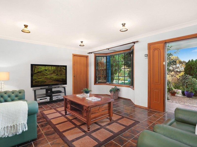 17 Careya Crescent, Woodford NSW 2778