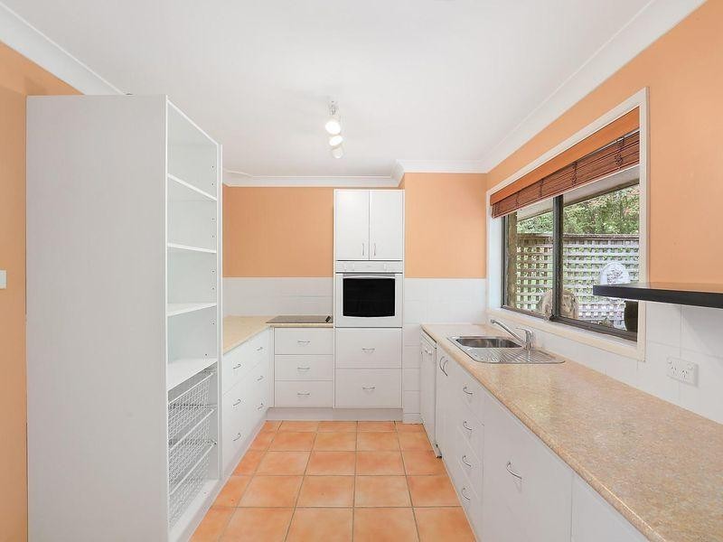 14 Farnham Avenue, Wentworth Falls NSW 2782