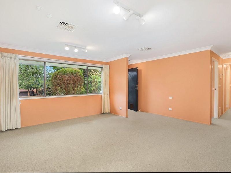 14 Farnham Avenue, Wentworth Falls NSW 2782