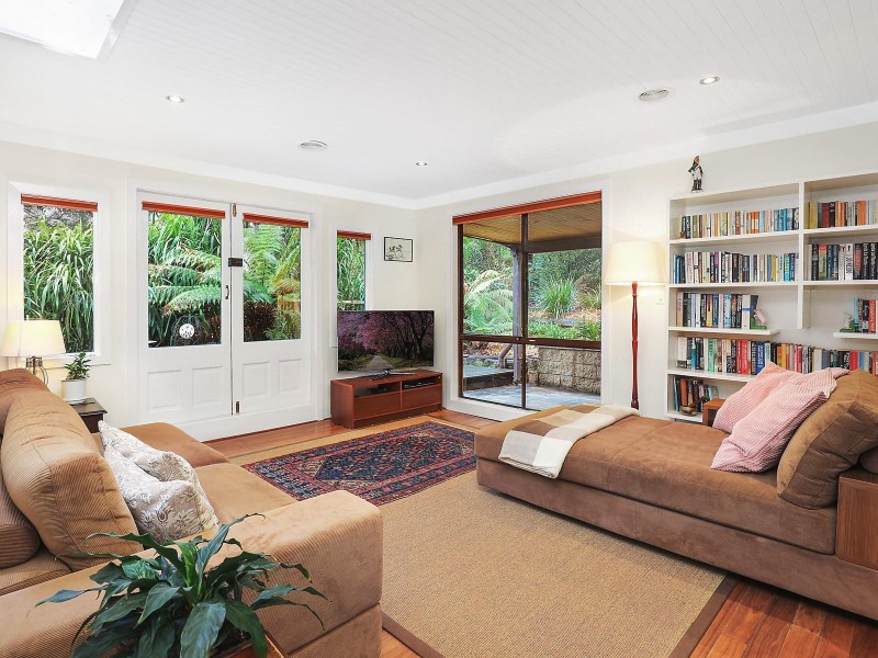 8 Myall Avenue, Leura NSW 2780