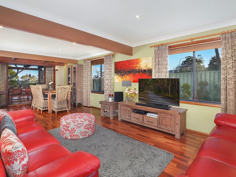 1 Careya Crescent, Woodford NSW 2778