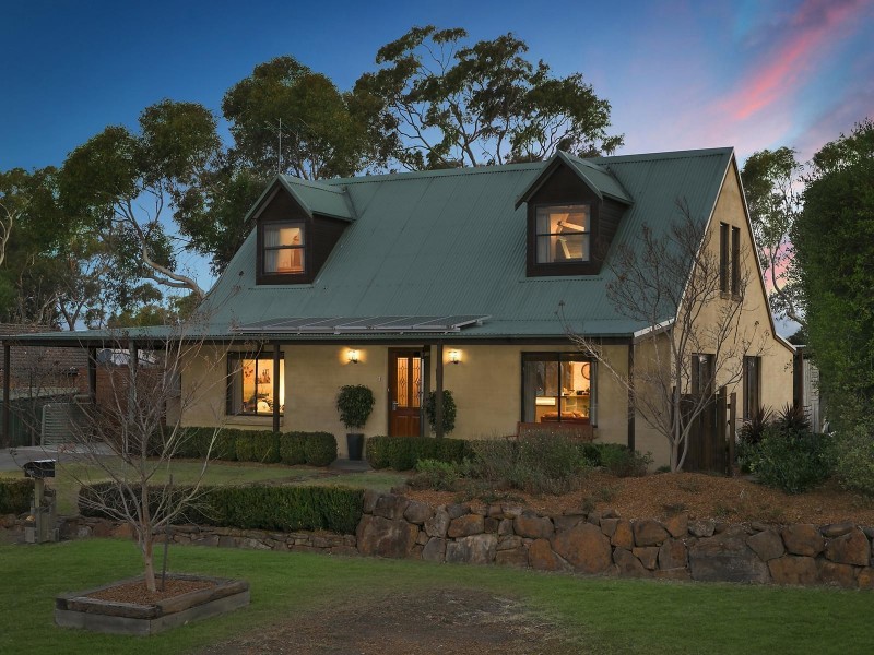 1 Careya Crescent, Woodford NSW 2778