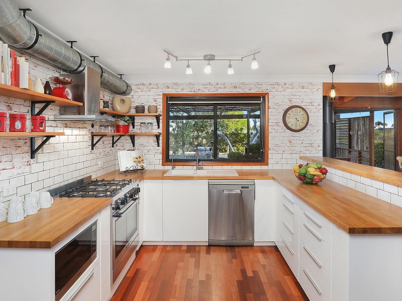 1 Careya Crescent, Woodford NSW 2778