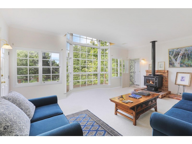 157 Blaxland Road, Wentworth Falls NSW 2782