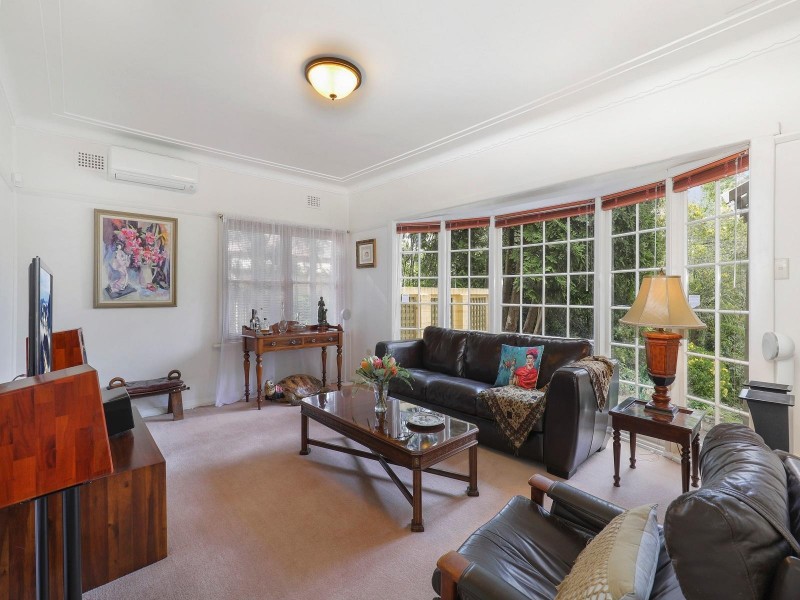157 Blaxland Road, Wentworth Falls NSW 2782