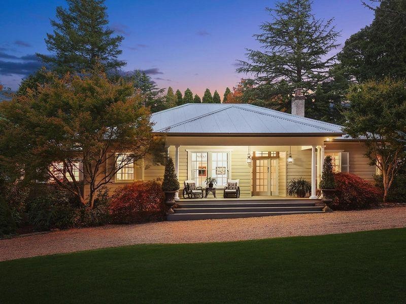 41 Toulon Avenue, Wentworth Falls NSW 2782