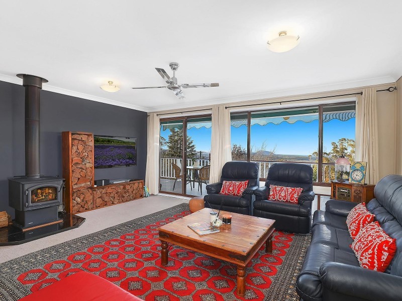 12 Panorama Crescent, Wentworth Falls NSW 2782