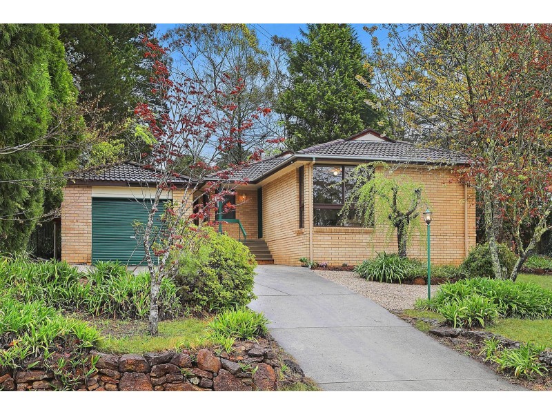 21 Erica Road, Wentworth Falls NSW 2782