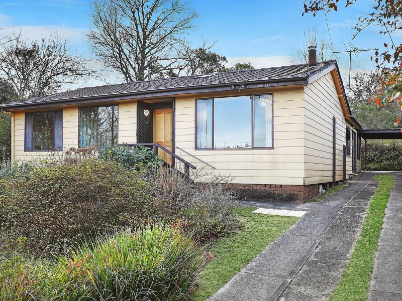 29 Cook Road, Wentworth Falls NSW 2782