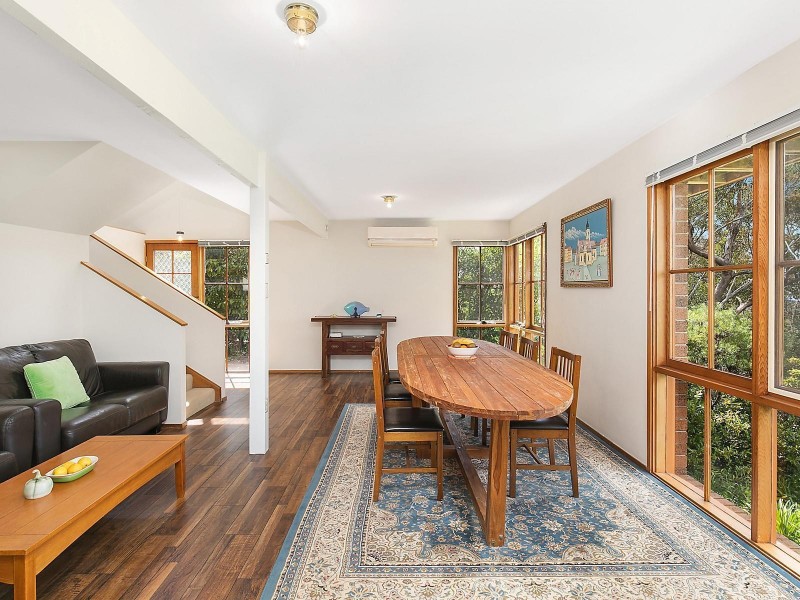 49 Henderson Road, Wentworth Falls NSW 2782