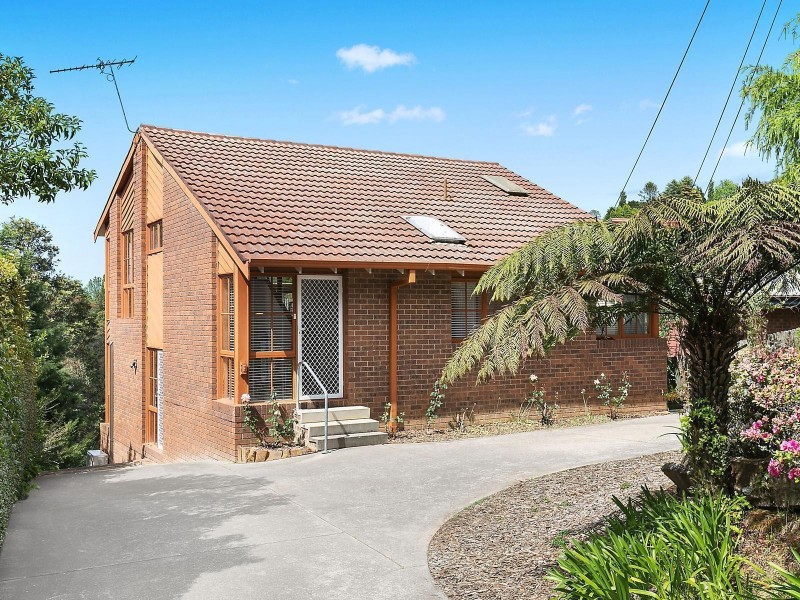 49 Henderson Road, Wentworth Falls NSW 2782