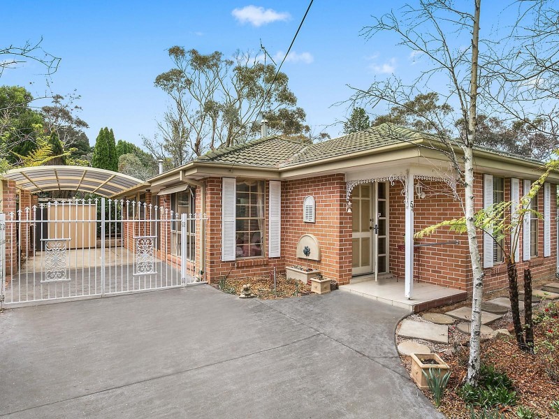 54 Dalrymple Avenue, Wentworth Falls NSW 2782