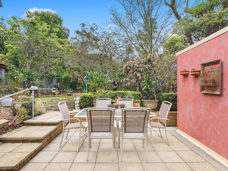 54 Dalrymple Avenue, Wentworth Falls NSW 2782