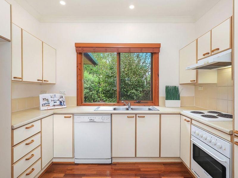2 Blaxland Road, Wentworth Falls NSW 2782