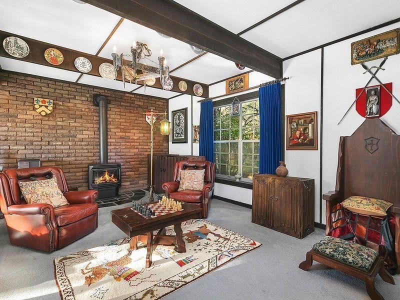 100 Blaxland Road, Wentworth Falls NSW 2782