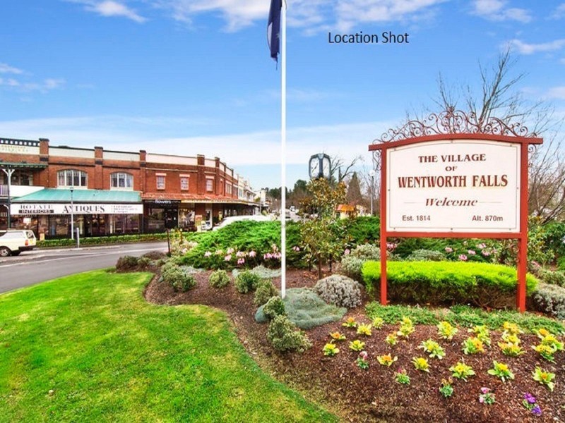 3 St Georges Parade, Wentworth Falls NSW 2782