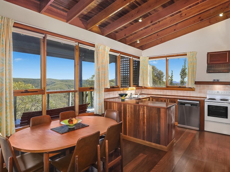 28 Edward Parade, Wentworth Falls NSW 2782