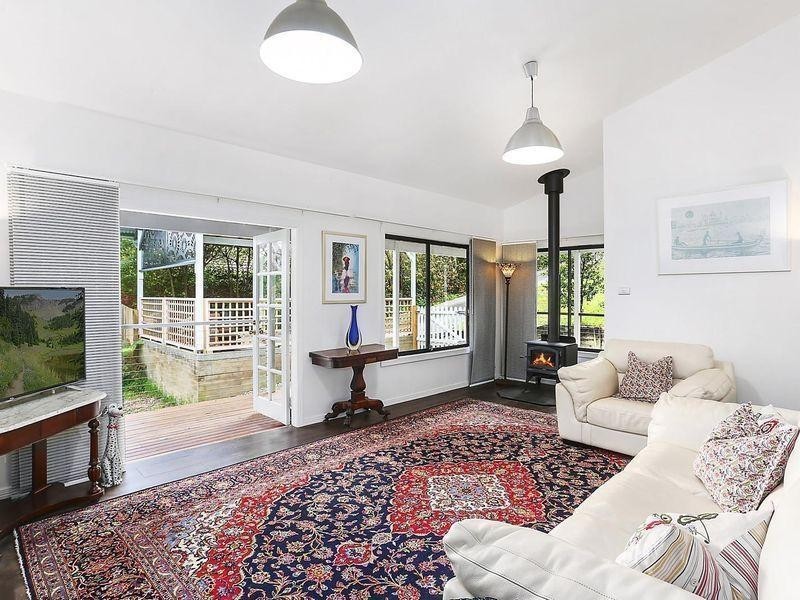 33 Shortland Street, Wentworth Falls NSW 2782