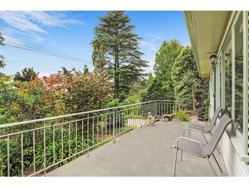 16 Yanko Avenue, Wentworth Falls NSW 2782