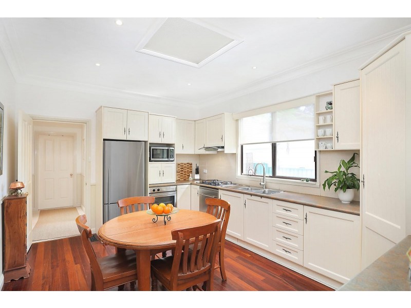 9 Pine Street, Hazelbrook NSW 2779