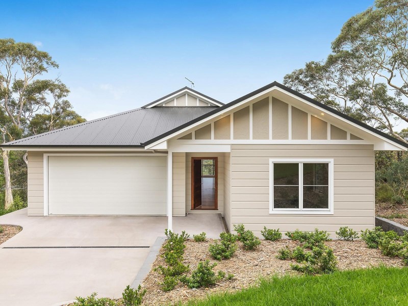 18 Vista Parade, Leura NSW 2780