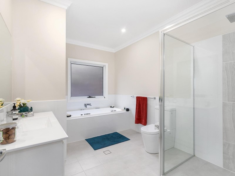 18 Vista Parade, Leura NSW 2780