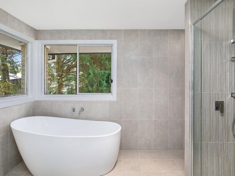 5 Lyle Street, Wentworth Falls NSW 2782