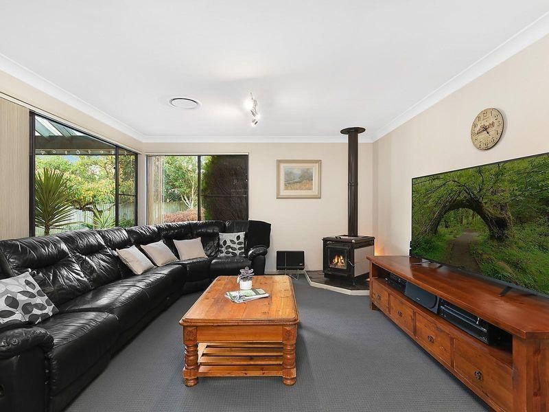 23 Shortland Street, Wentworth Falls NSW 2782
