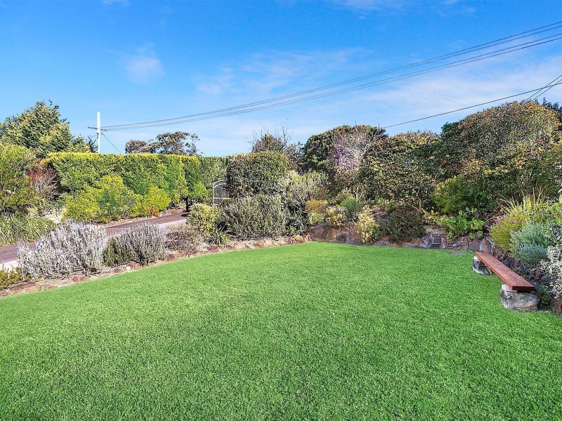 34 Queen Elizabeth Drive, Wentworth Falls NSW 2782