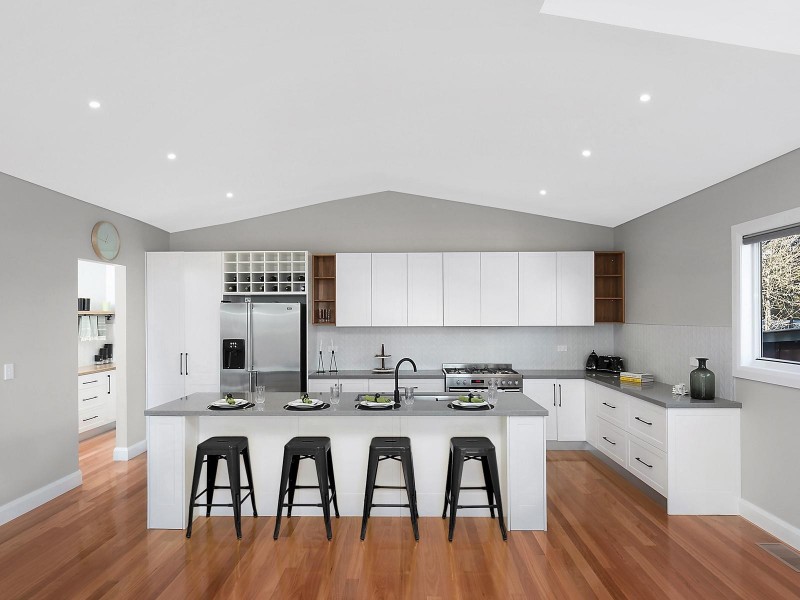 24 Valley Road, Wentworth Falls NSW 2782