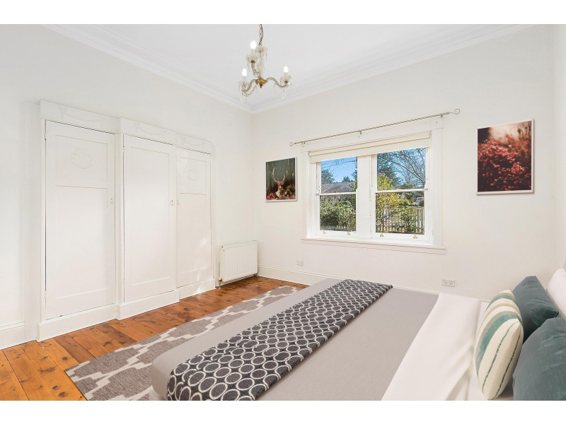 242 Leura Mall, Leura NSW 2780