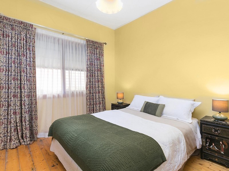 25 Bourne Street, Wentworth Falls NSW 2782