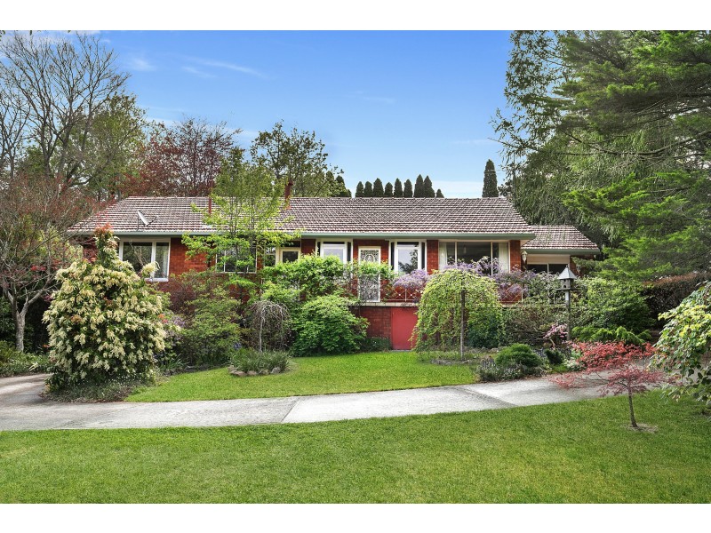 97 Blaxland Road, Wentworth Falls NSW 2782