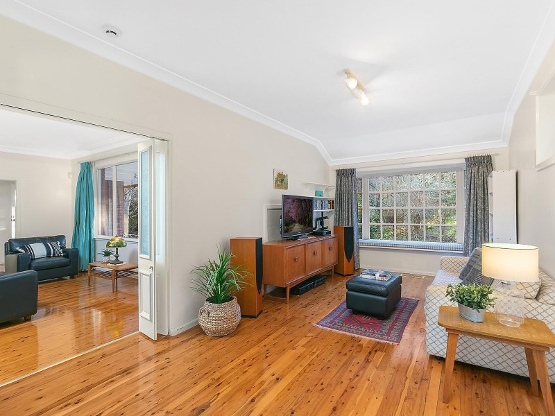 97 Blaxland Road, Wentworth Falls NSW 2782