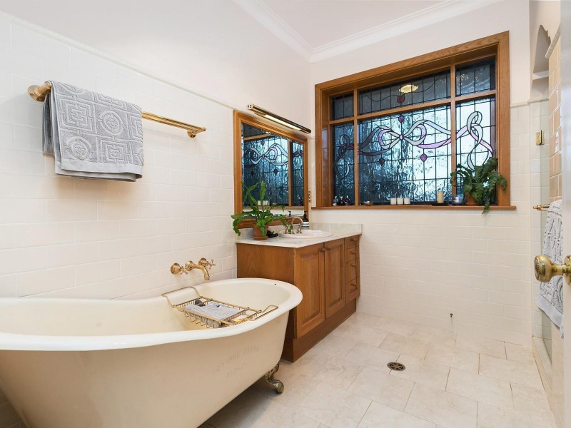 97 Blaxland Road, Wentworth Falls NSW 2782