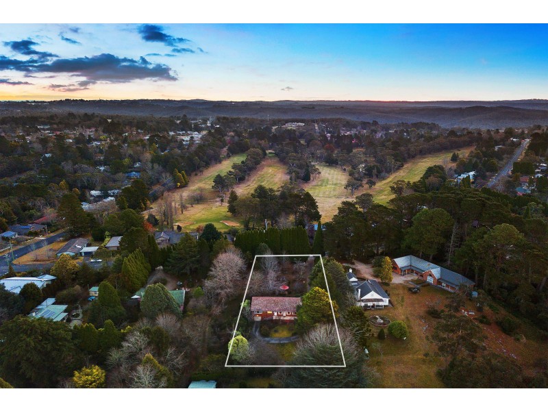 97 Blaxland Road, Wentworth Falls NSW 2782