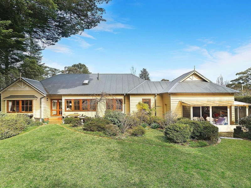 8 Wentworth Avenue, Leura NSW 2780