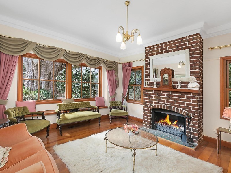 8 Wentworth Avenue, Leura NSW 2780