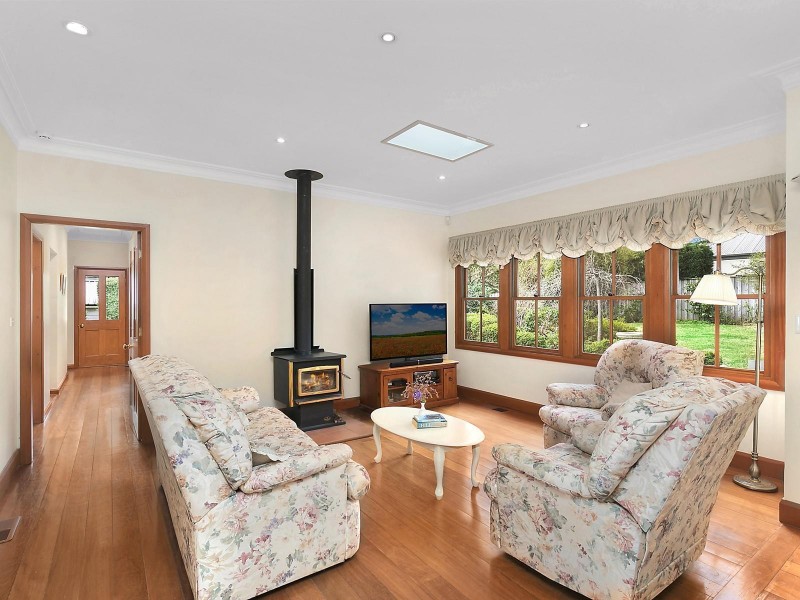 8 Wentworth Avenue, Leura NSW 2780