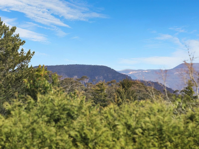 8 Wentworth Avenue, Leura NSW 2780