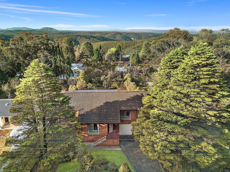 37 McLaughlin Avenue, Wentworth Falls NSW 2782