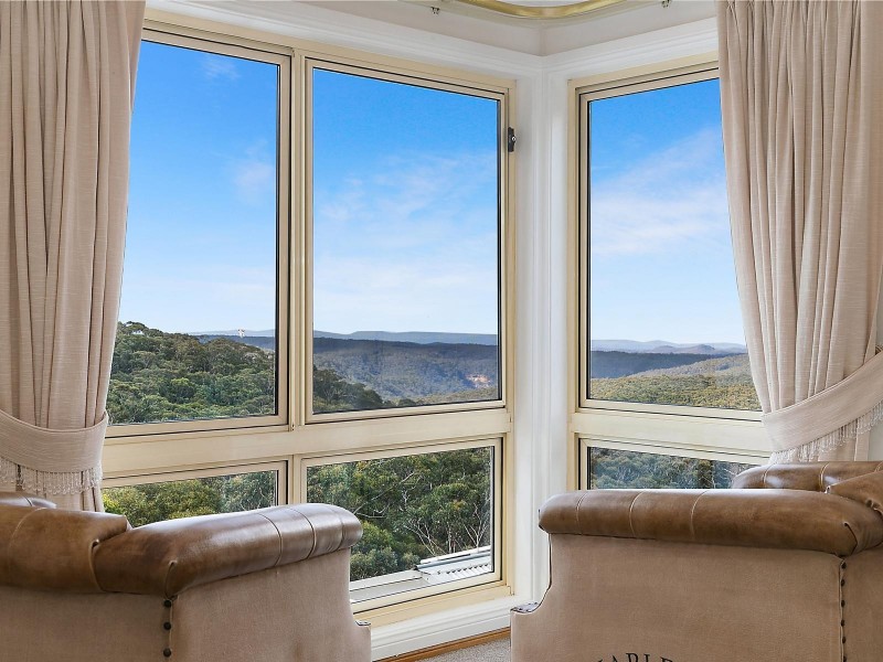 40 Claines Crescent, Wentworth Falls NSW 2782