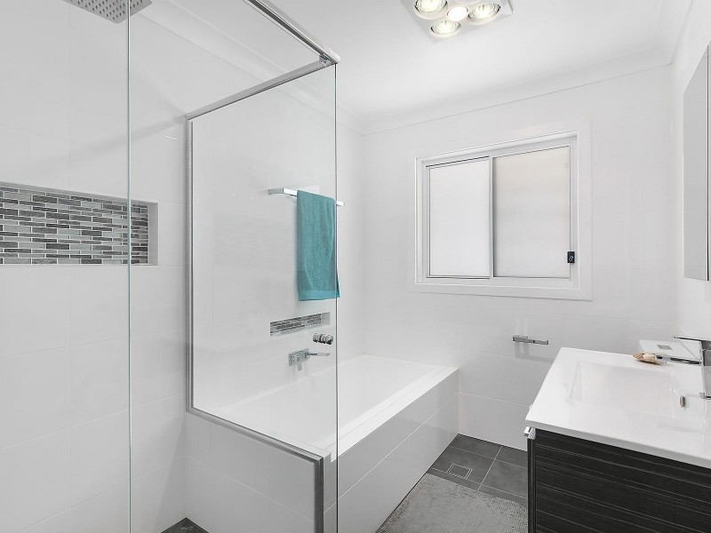 9 Chester Road, Wentworth Falls NSW 2782