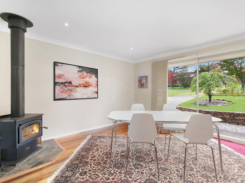 6 Erica Road, Wentworth Falls NSW 2782