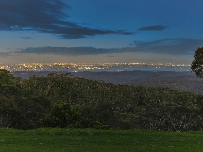 76 Tableland Road, Wentworth Falls NSW 2782